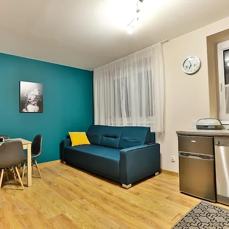 Kombi Apartmán *